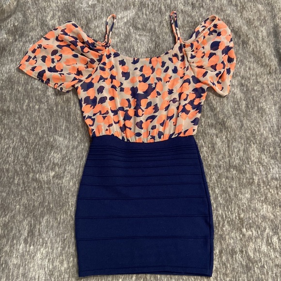 HP⭐️ Mini Dress. Cold shoulder. Sheer on top. Stretchy skirt. Like new - Picture 5 of 8